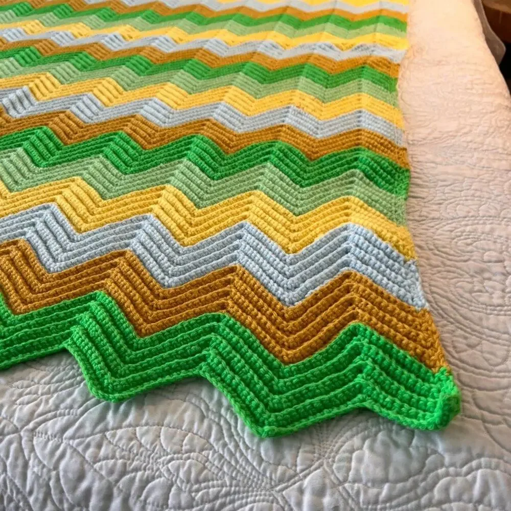 Vintage handmade chevron Knit textured throw blanket